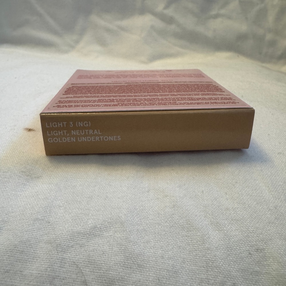 NEW, ONE/SIZE Turn Up The Base Versatile Foundation Powder - Light 3 NG - Picture 3 of 3
